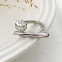 Extravaganter offener Ring im Punk-Stil