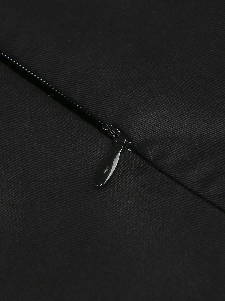 Schwarzes Mini-Kleid mit Rüschen-Details