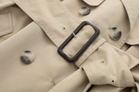 Klassischer Trenchcoat in elegantem Beige
