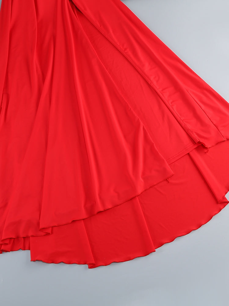 Rotes Abendkleid mit Schlitz