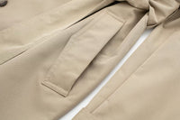 Klassischer Trenchcoat in elegantem Beige