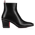 Stiefeletten mit Nieten und Absatz Code: Sale50