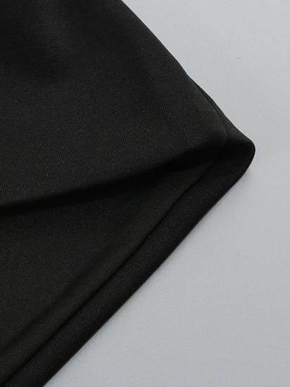 Funkelndes Abendkleid mit Kontrastfarben