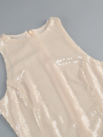 Funkelndes Abendkleid mit Kontrastfarben