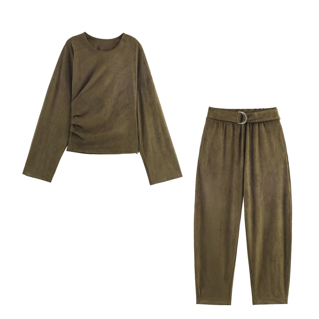 Schickes Wildleder-Hosen-Set