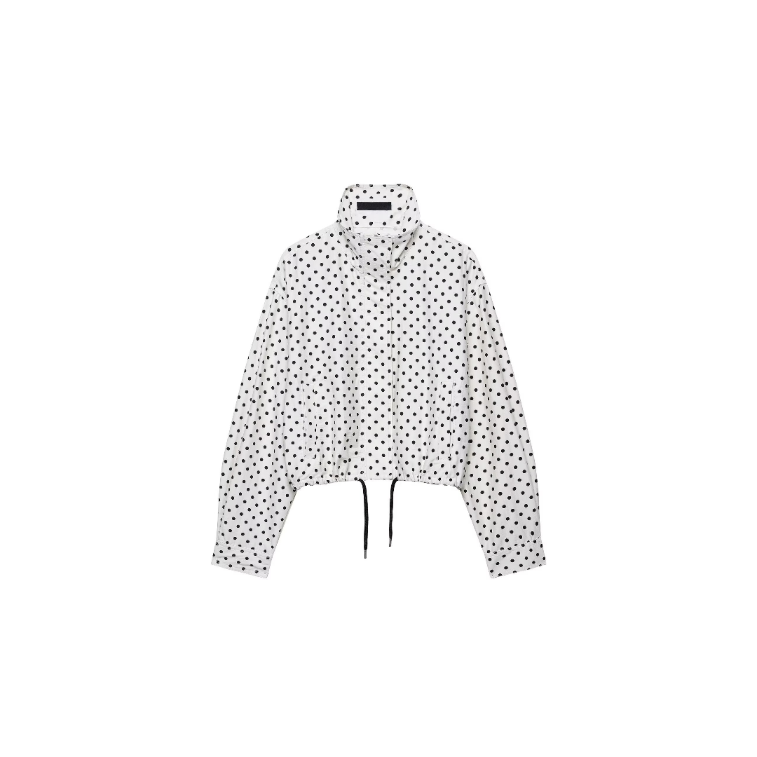 Romantisches Kleid mit Punkten