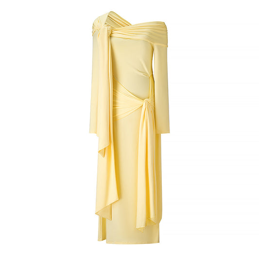 Sonniges Kleid in strahlendem Gelb