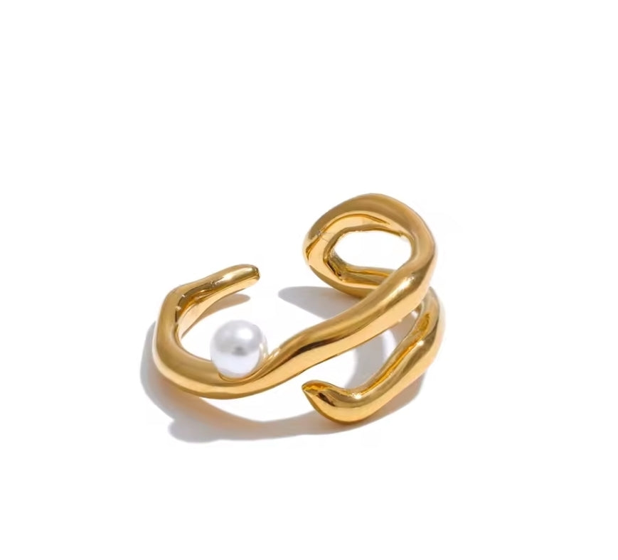 Geometrischer Ring mit Perle