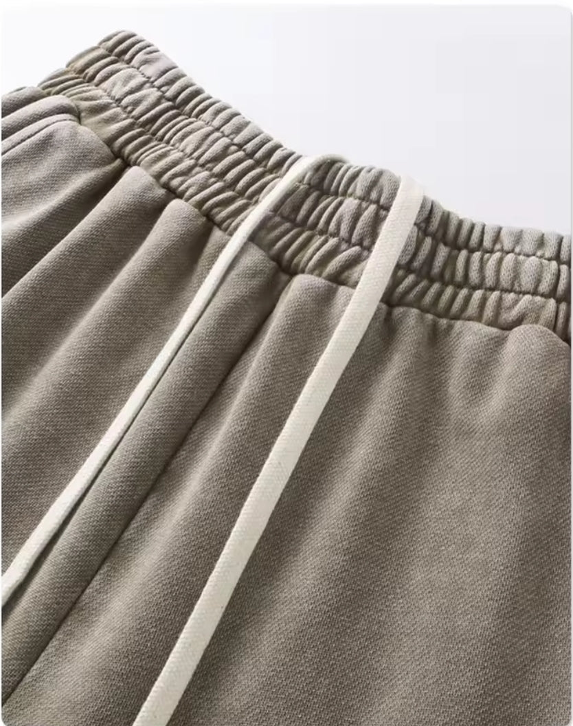 Hosen mit weitem Bein und Kordelzug